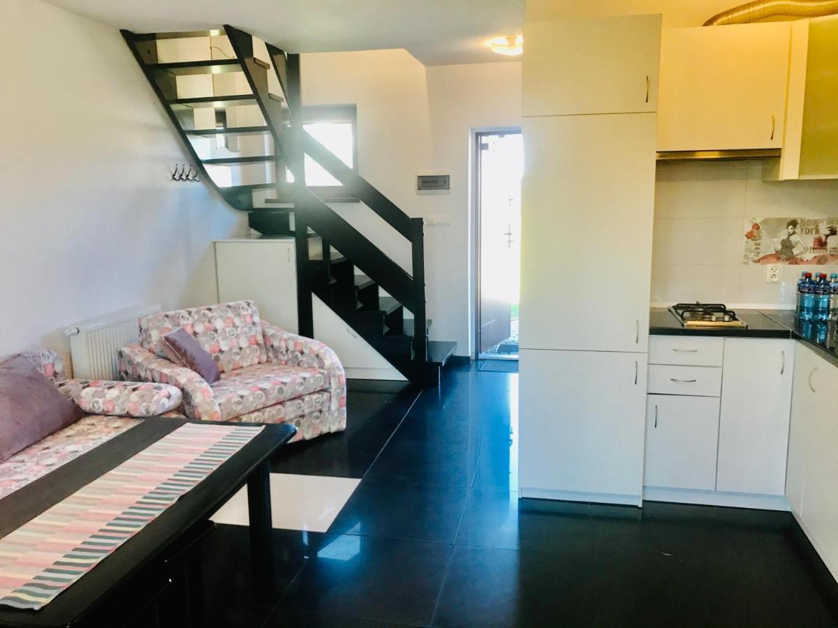 Domki I Apartamenty Caloroczne Koliber Владиславово Екстер'єр фото